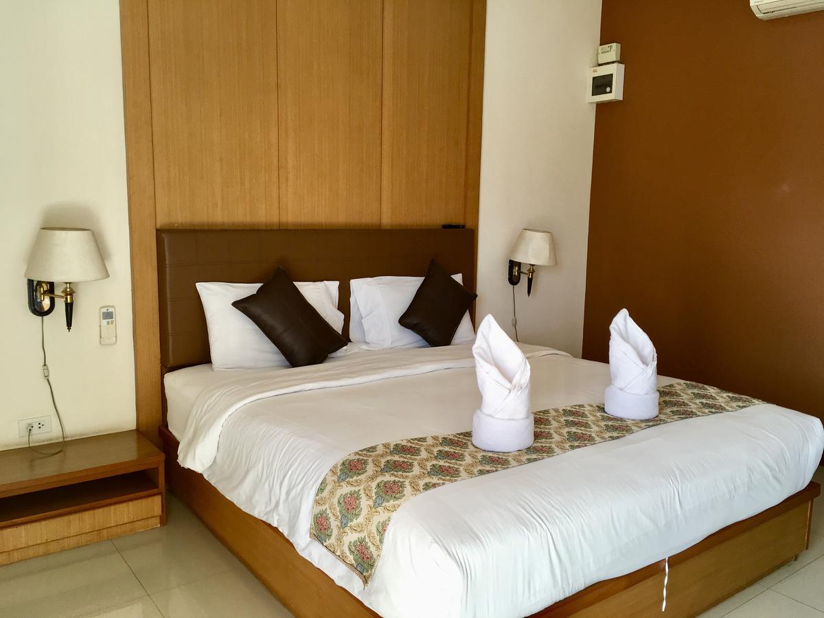 Phetcharat Grand Hotel Maesot Mae Sot Exterior foto