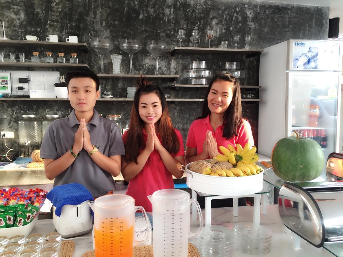 Phetcharat Grand Hotel Maesot Mae Sot Exterior foto