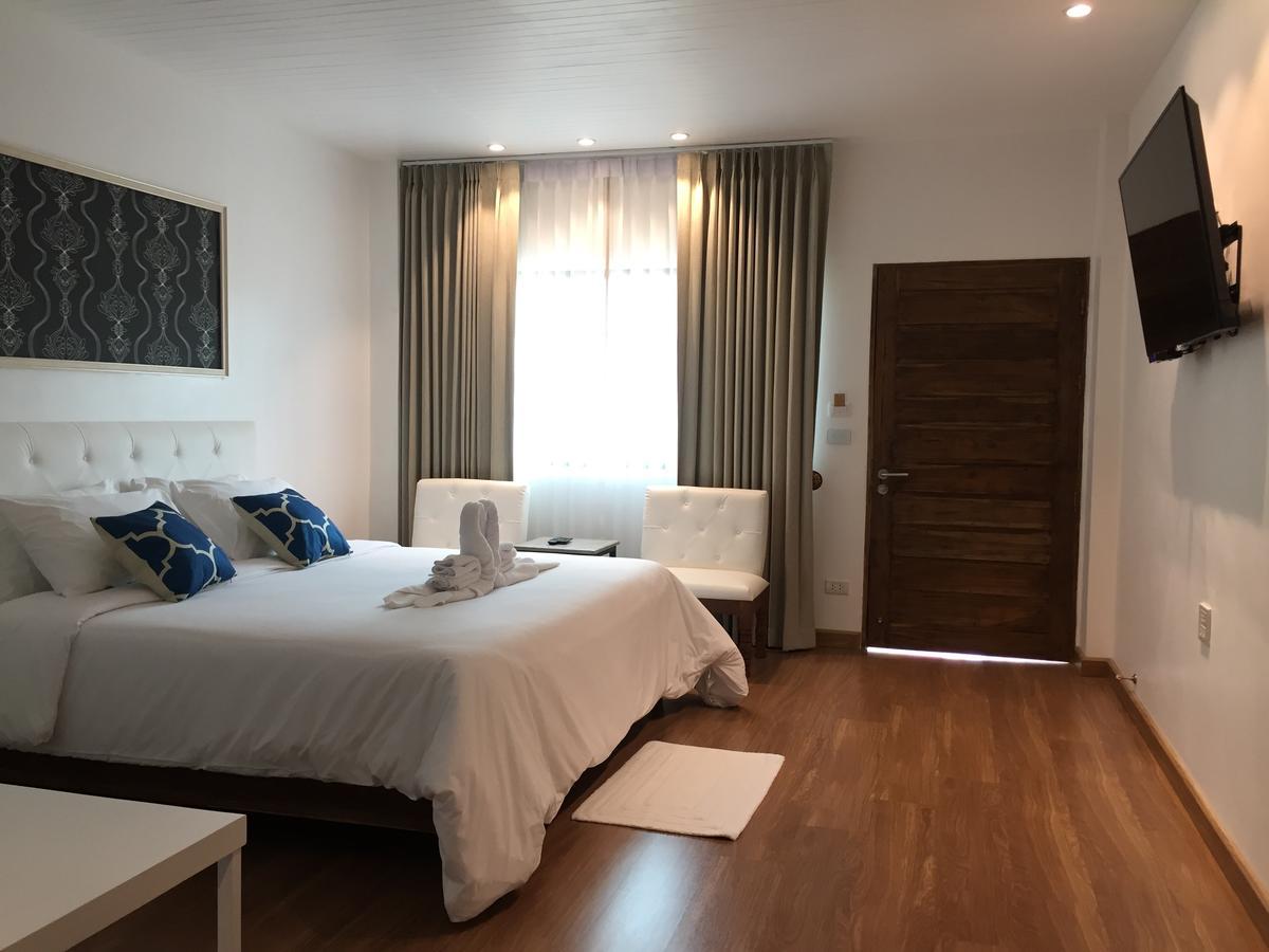 Phetcharat Grand Hotel Maesot Mae Sot Exterior foto